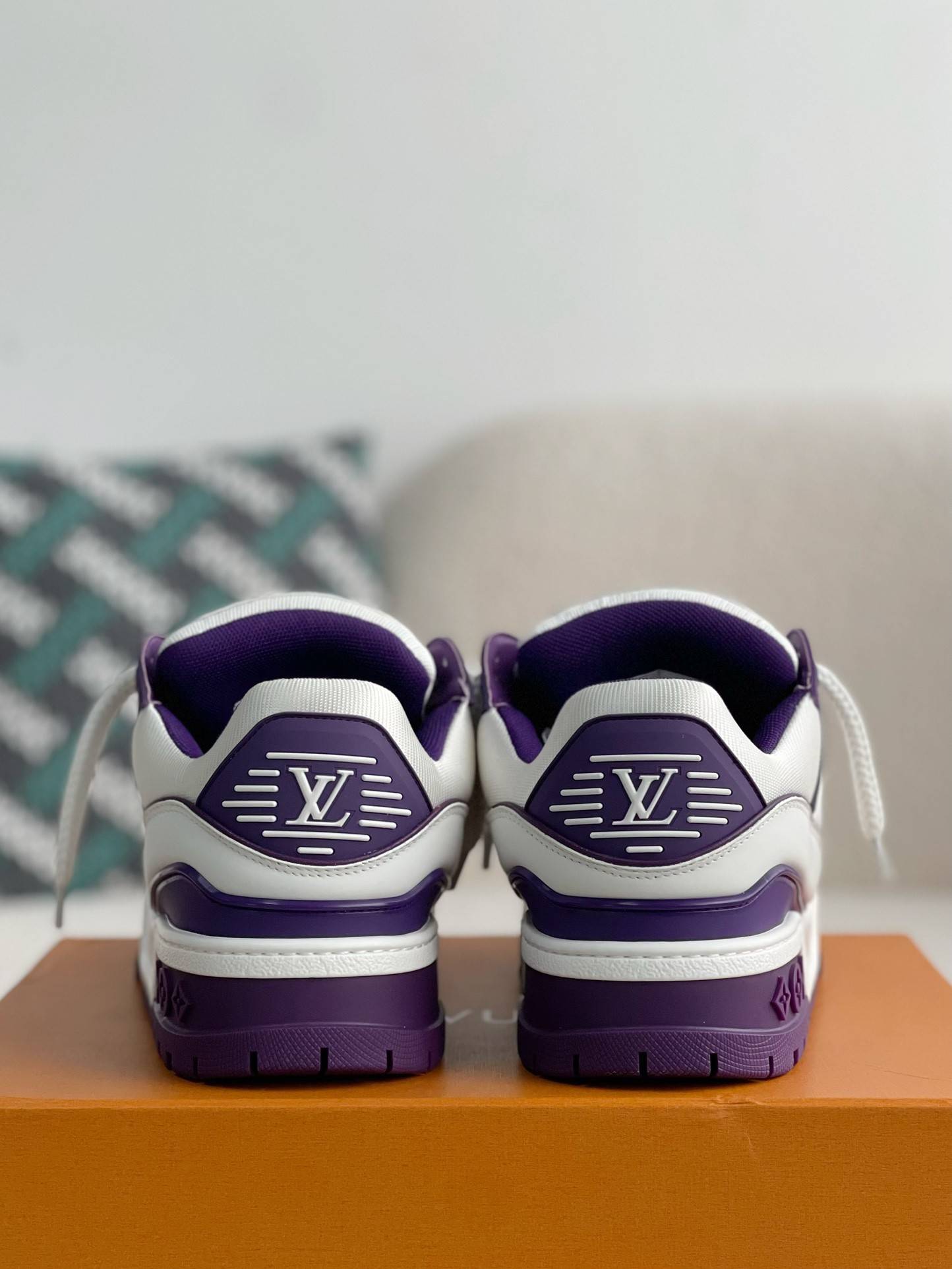 L*V TRAINER MAXI SNEAKERS