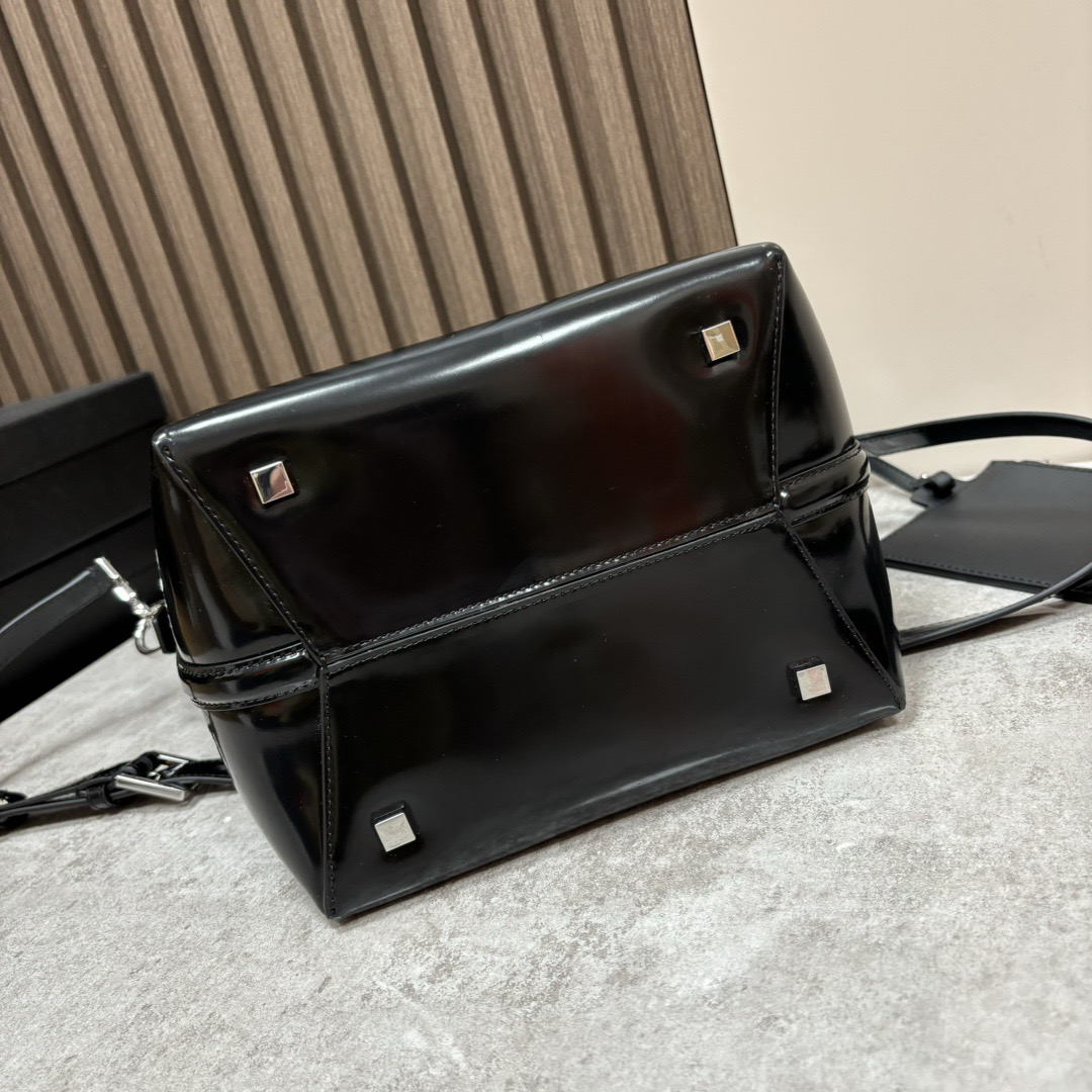 Y*L LE 5A7 BAG