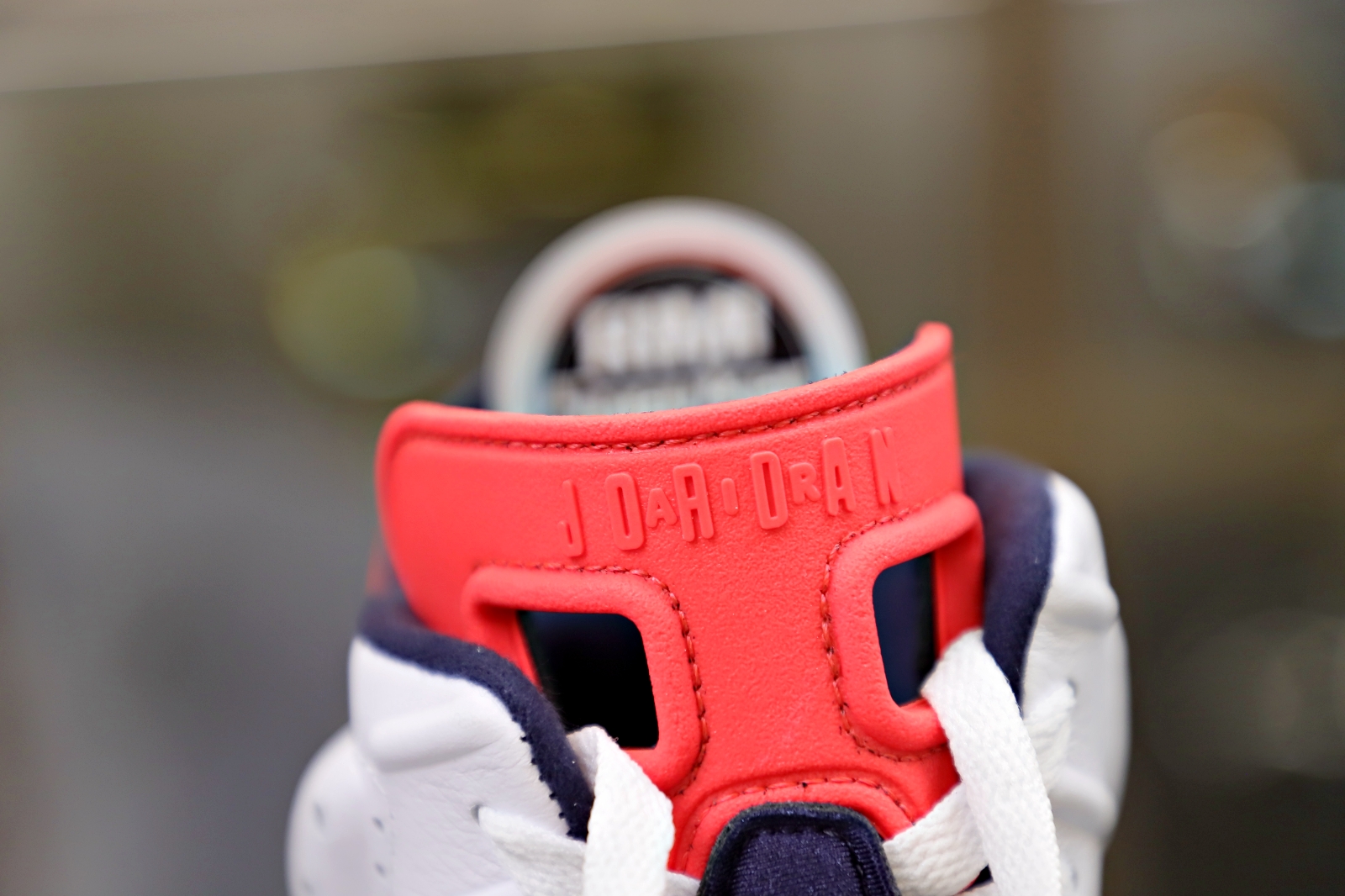 AIR JORDAN 6 RETRO