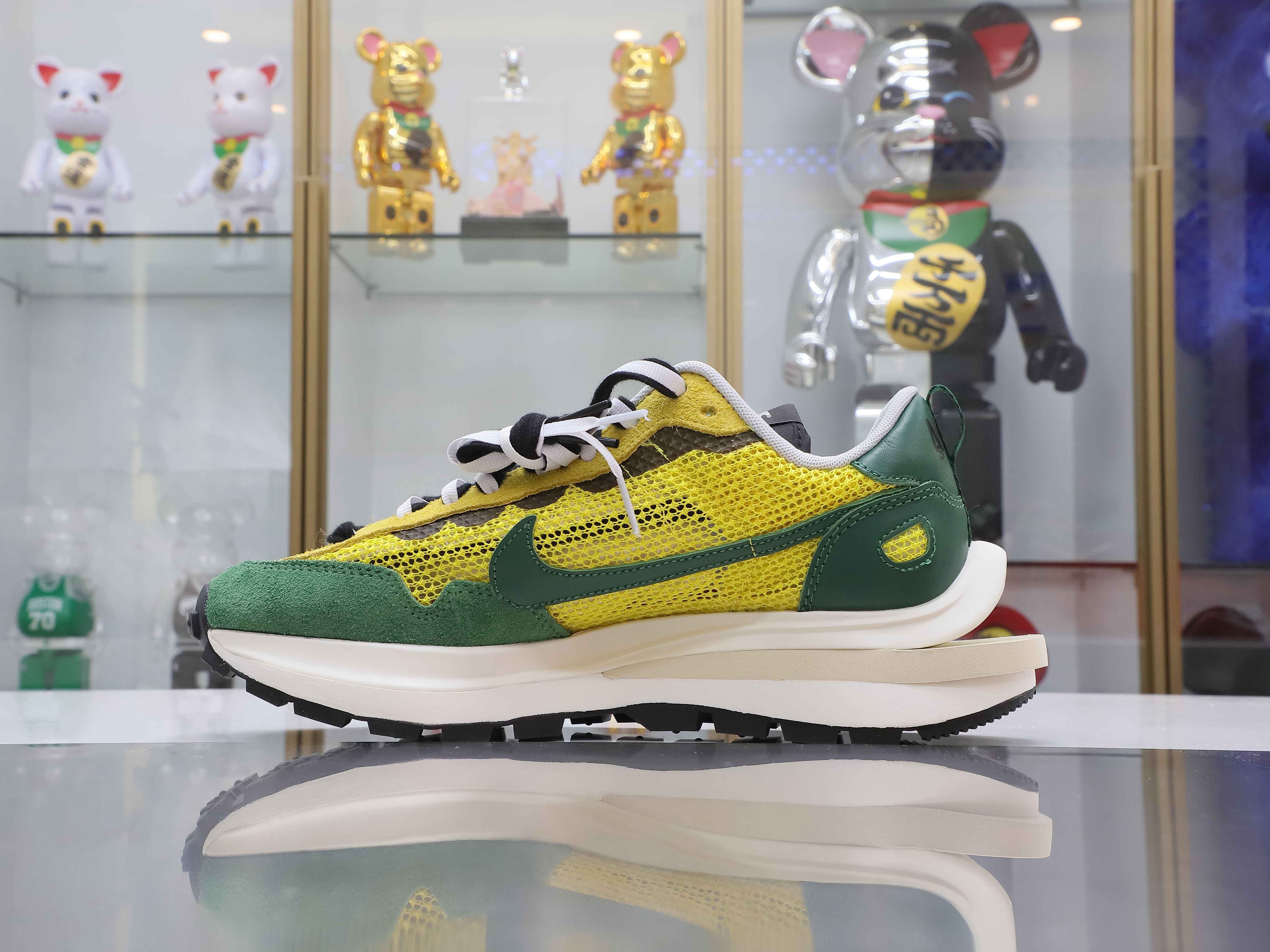 SACAI X VAPORWAFFLE
