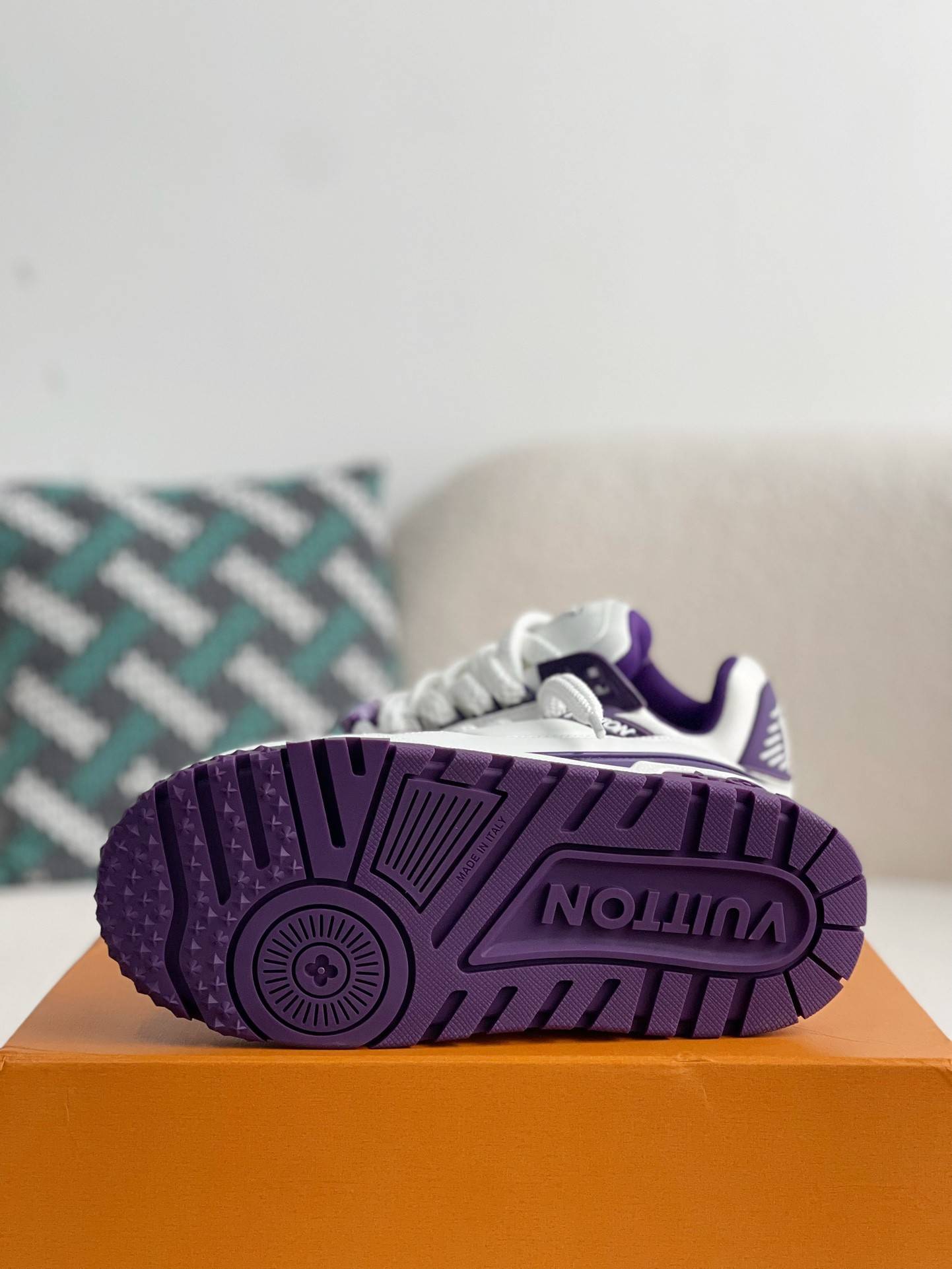 L*V TRAINER MAXI SNEAKERS