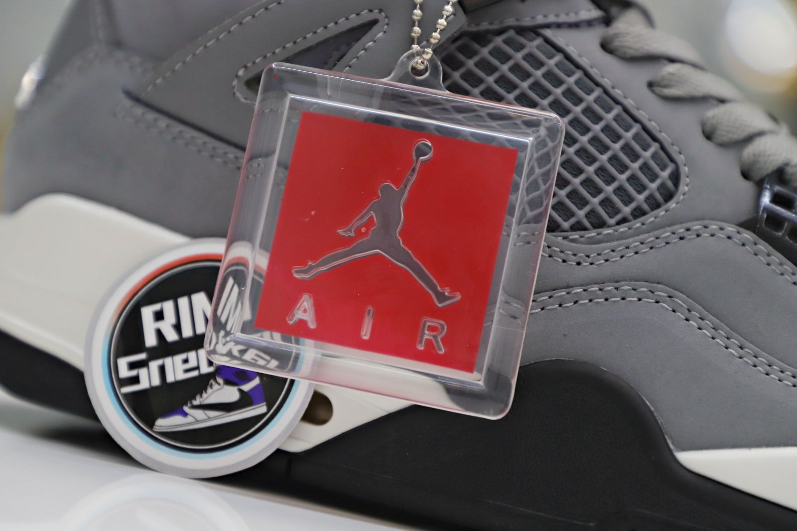 AIR JORDAN 4 RETRO