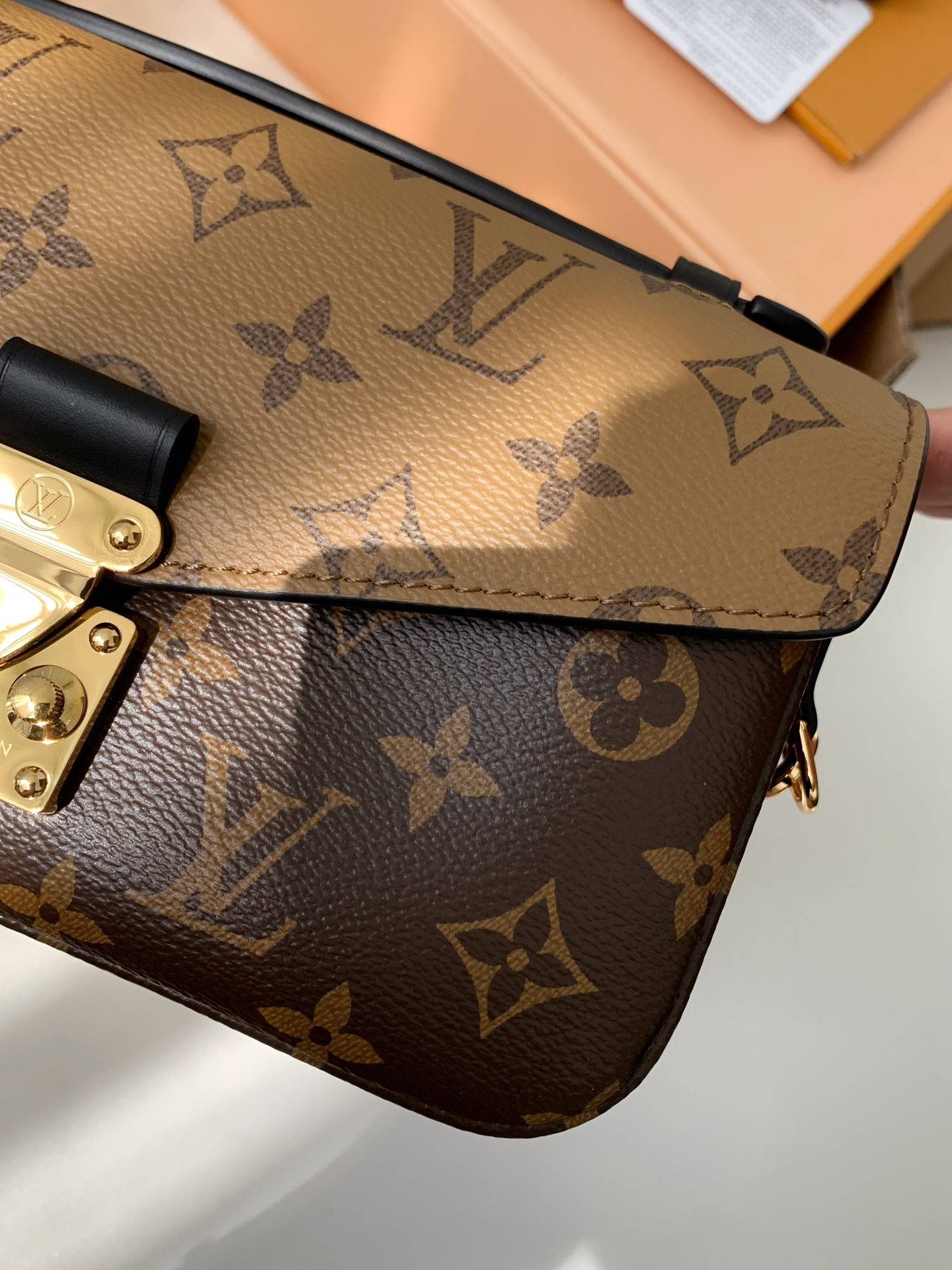 L*V Pochette Metis EAST WEST messenger bag M46225,size:21.5*13.5*6CM
