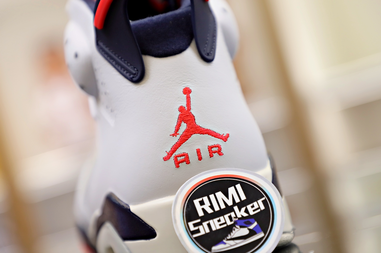 AIR JORDAN 6 RETRO