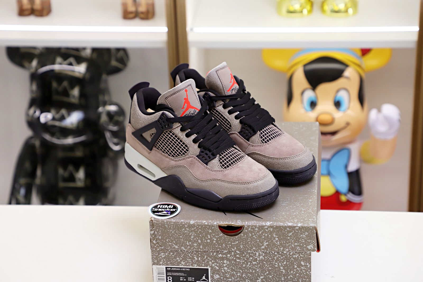 AIR JORDAN 4 RETRO