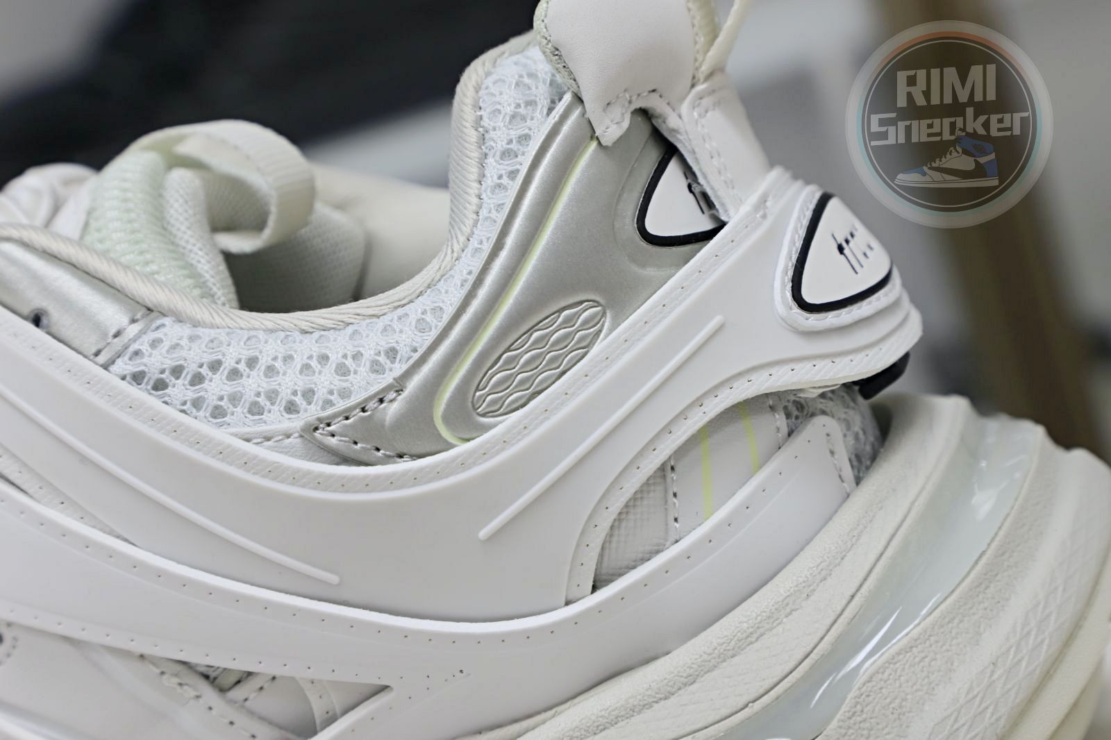 Balenciaga BLGA Track(LED)