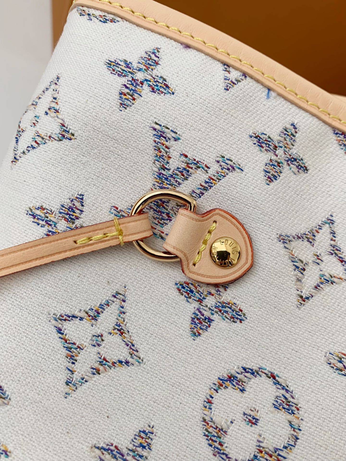L*V Neverfull medium handbag M24905 Size:31*28*14cm