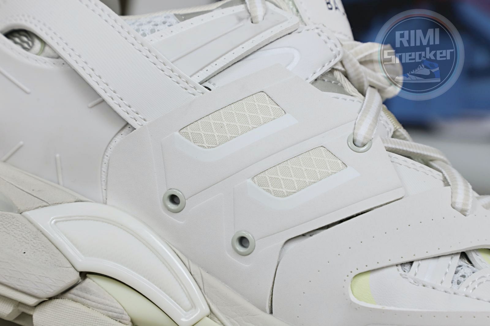 Balenciaga BLGA Track(LED)