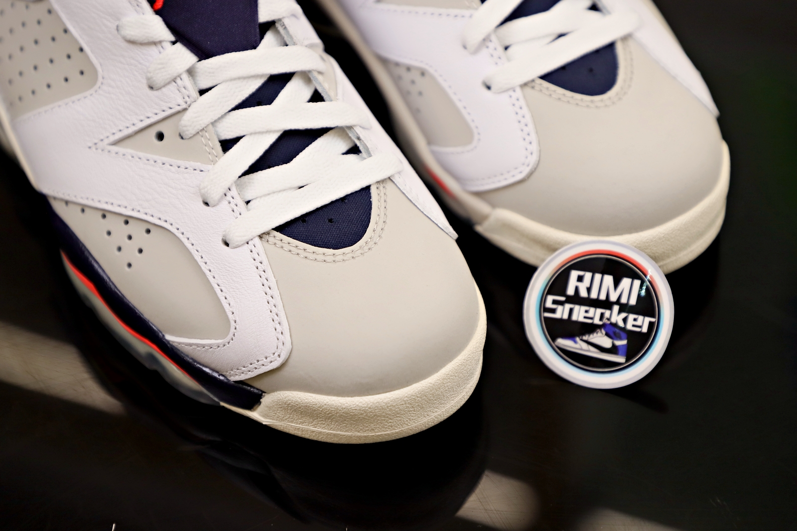 AIR JORDAN 6 RETRO