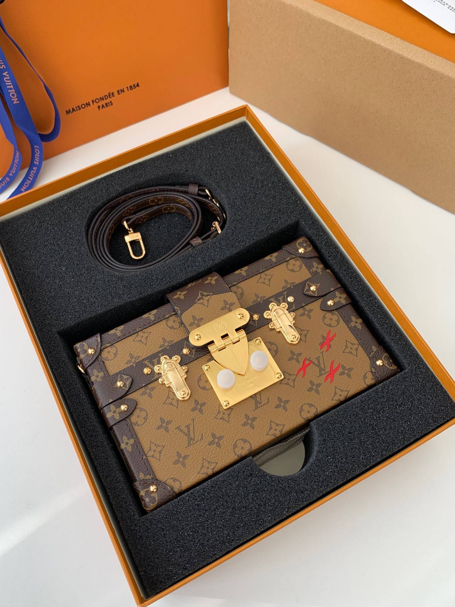 L*V Petite Malle Brown monogram reverse M44154,Size:19*15*5cm