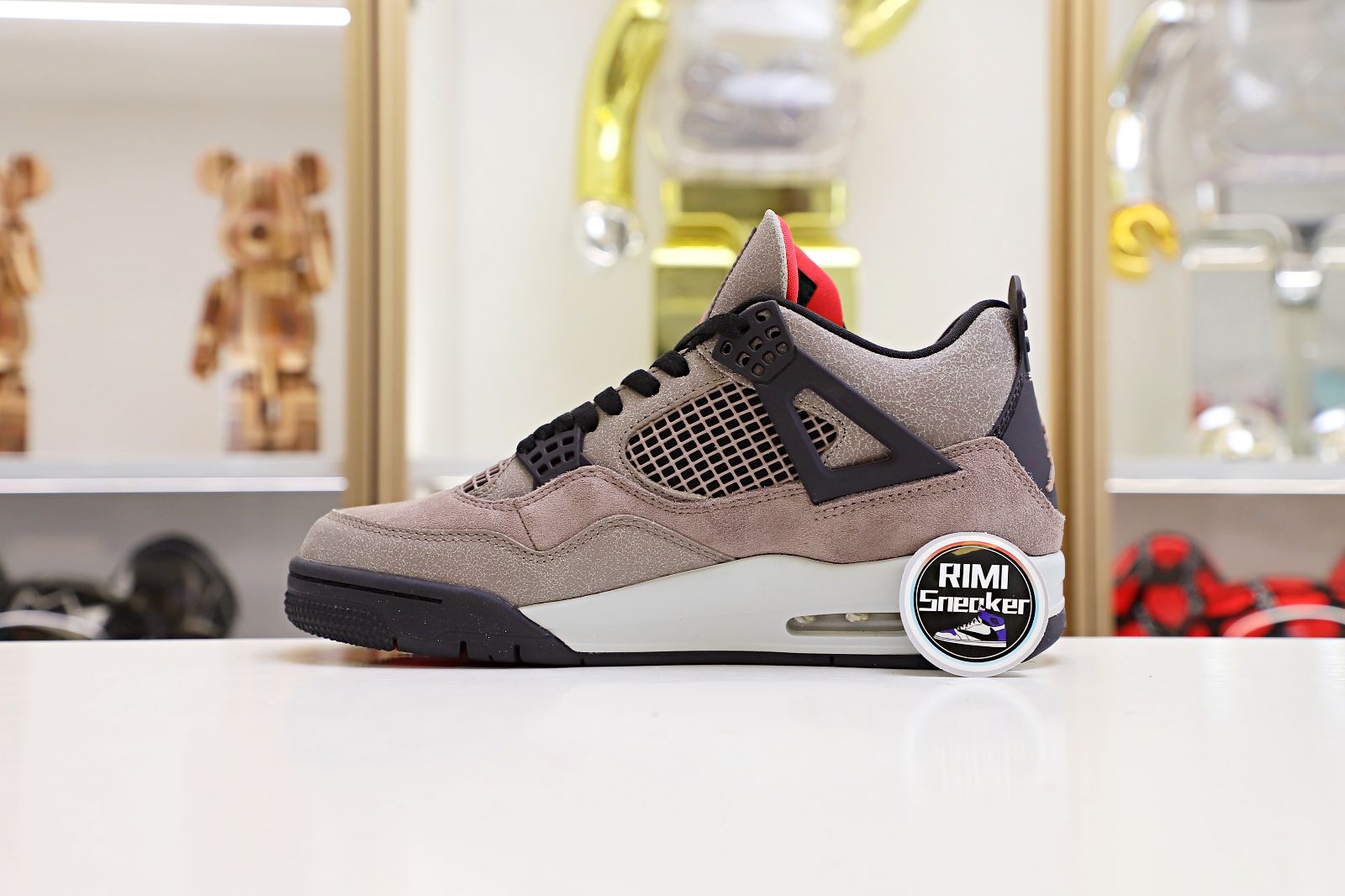 AIR JORDAN 4 RETRO