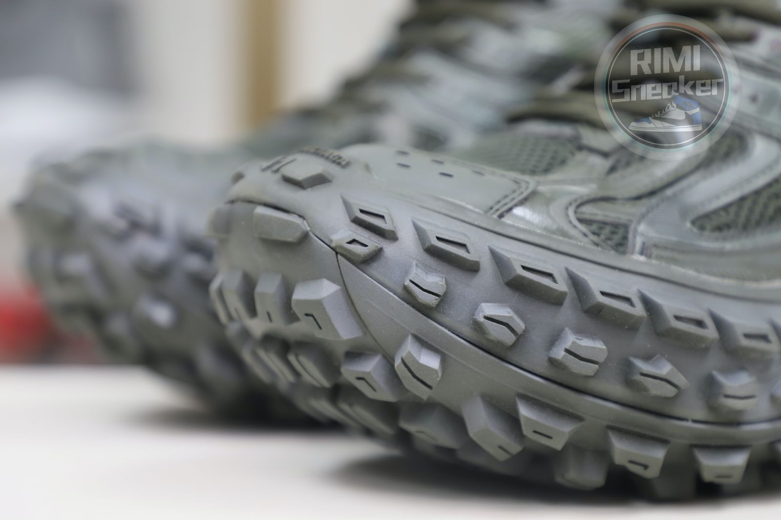 Balenciaga BLGA Defender