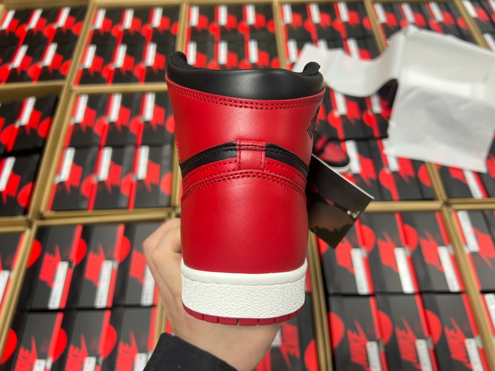 Air Jordan 1 High ’85 “Bred” HV6674-067
