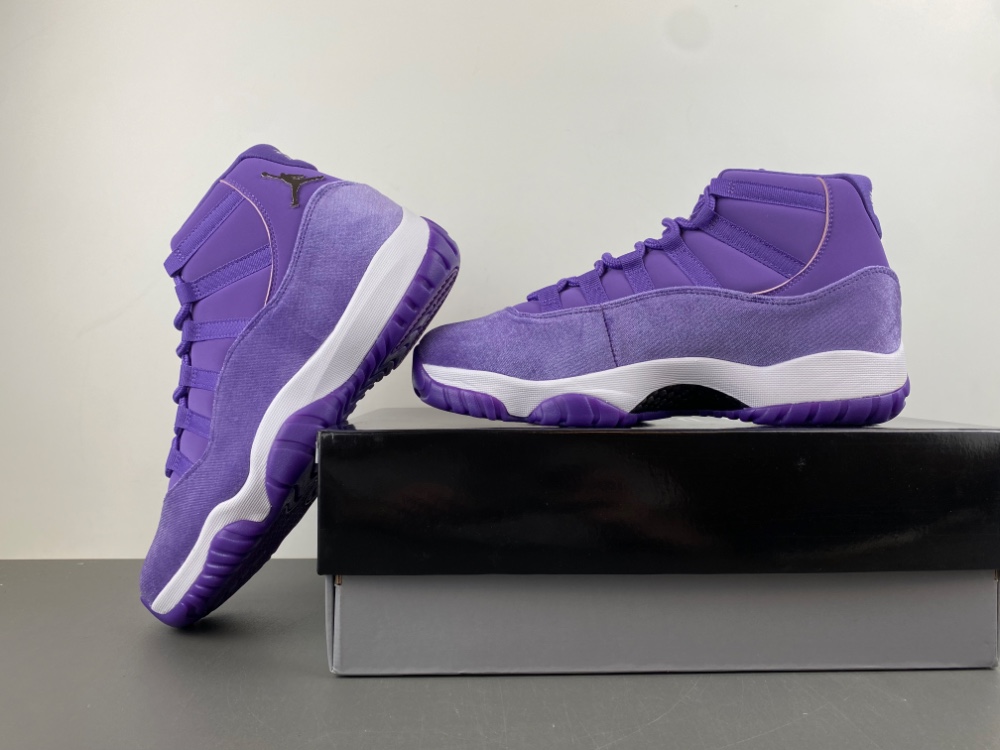 Air Jordan 11 CT8012-555