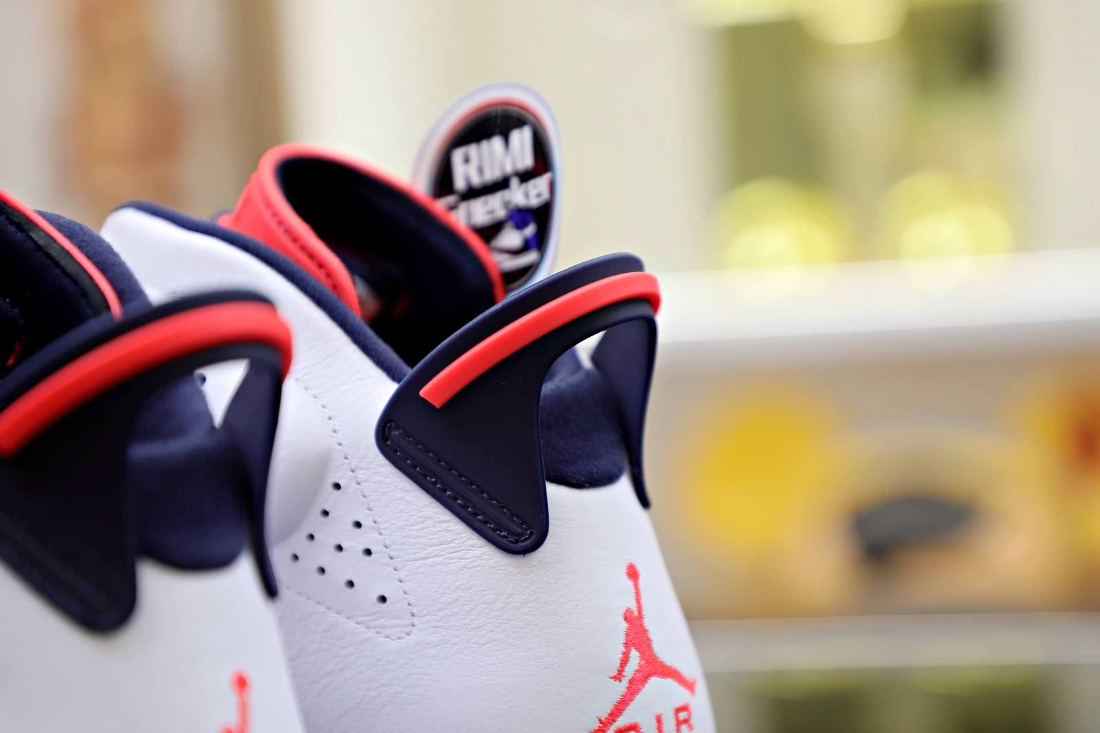 AIR JORDAN 6 RETRO