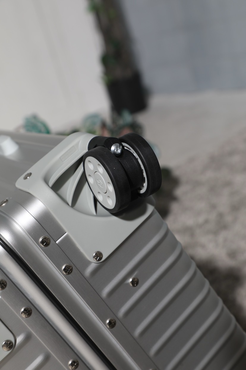 RIMOWA Classic 972
