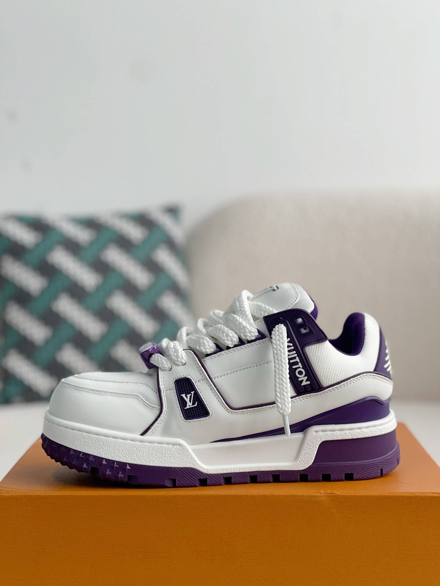 L*V TRAINER MAXI SNEAKERS
