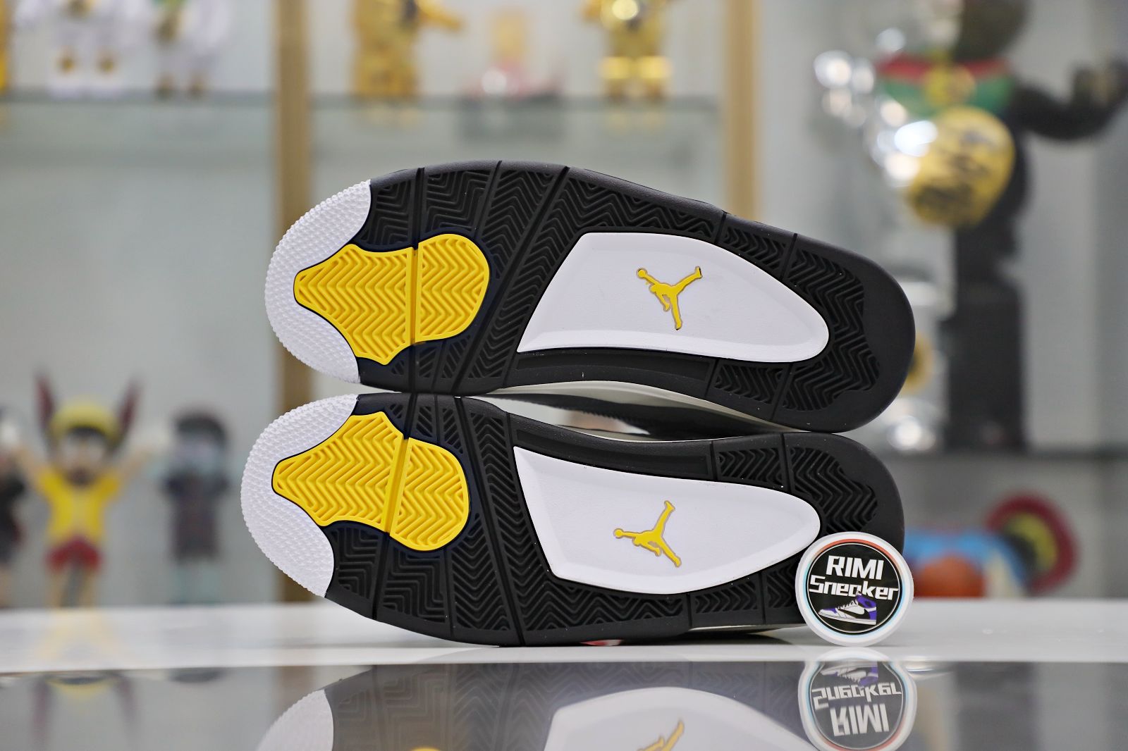 AIR JORDAN 4 RETRO
