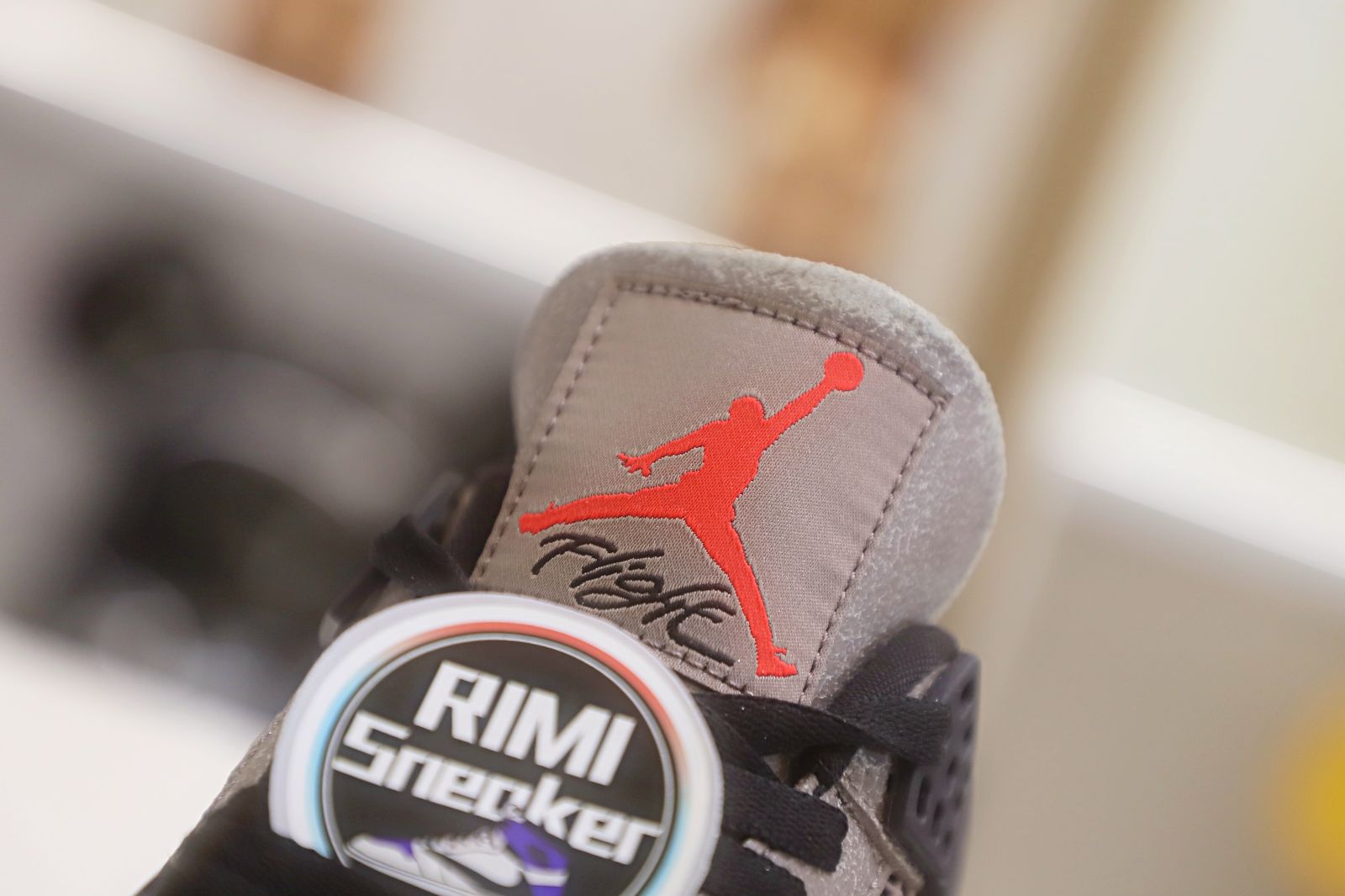 AIR JORDAN 4 RETRO