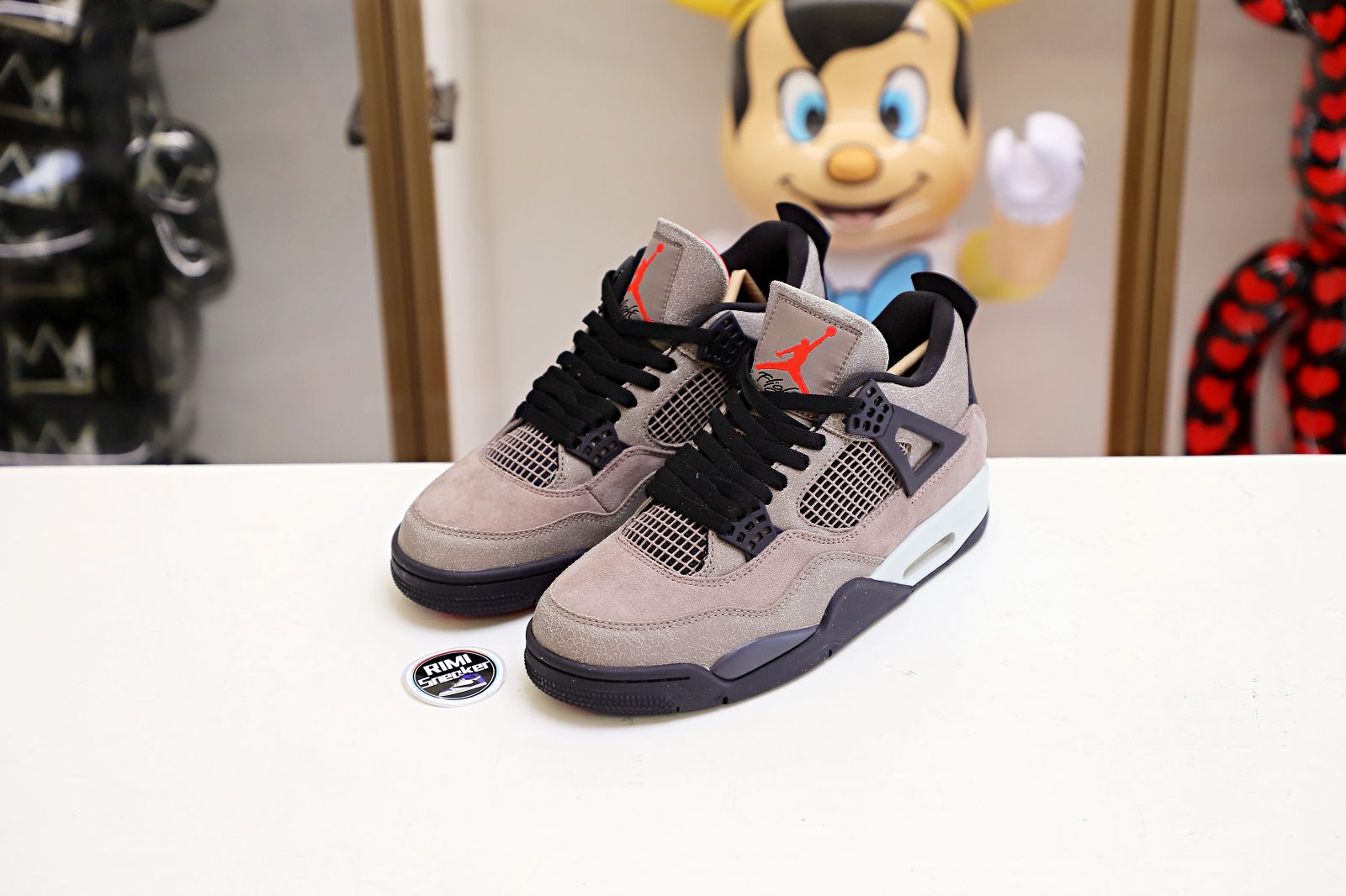 AIR JORDAN 4 RETRO
