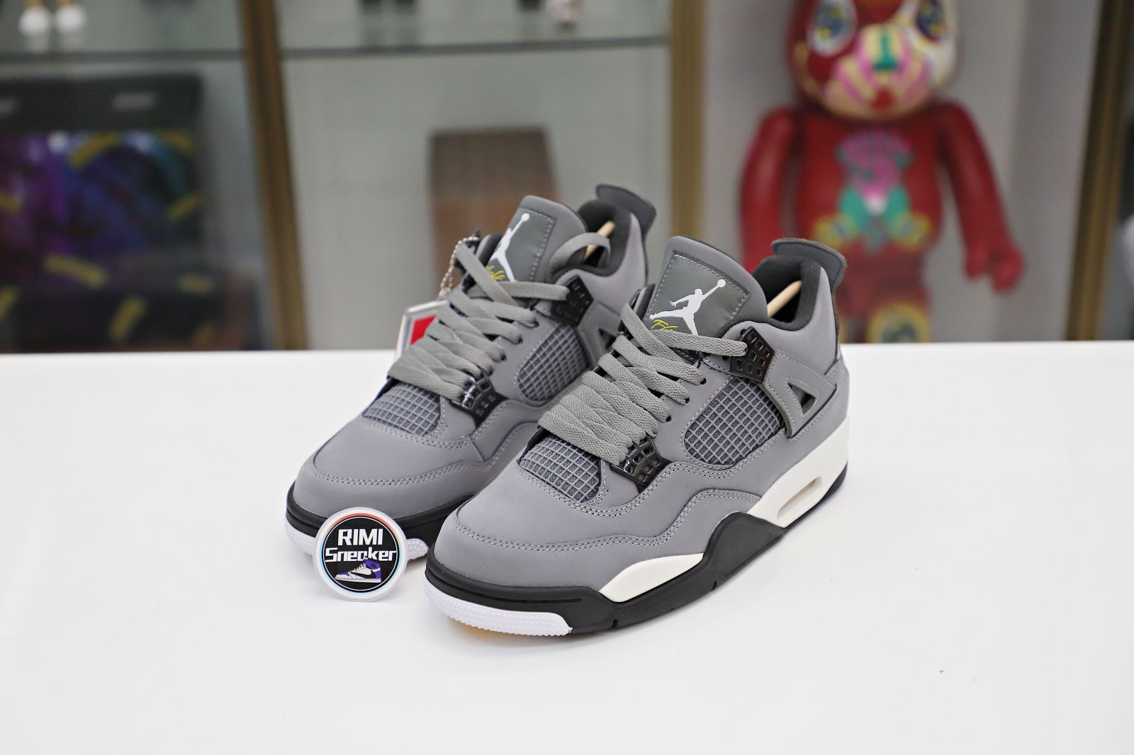 AIR JORDAN 4 RETRO