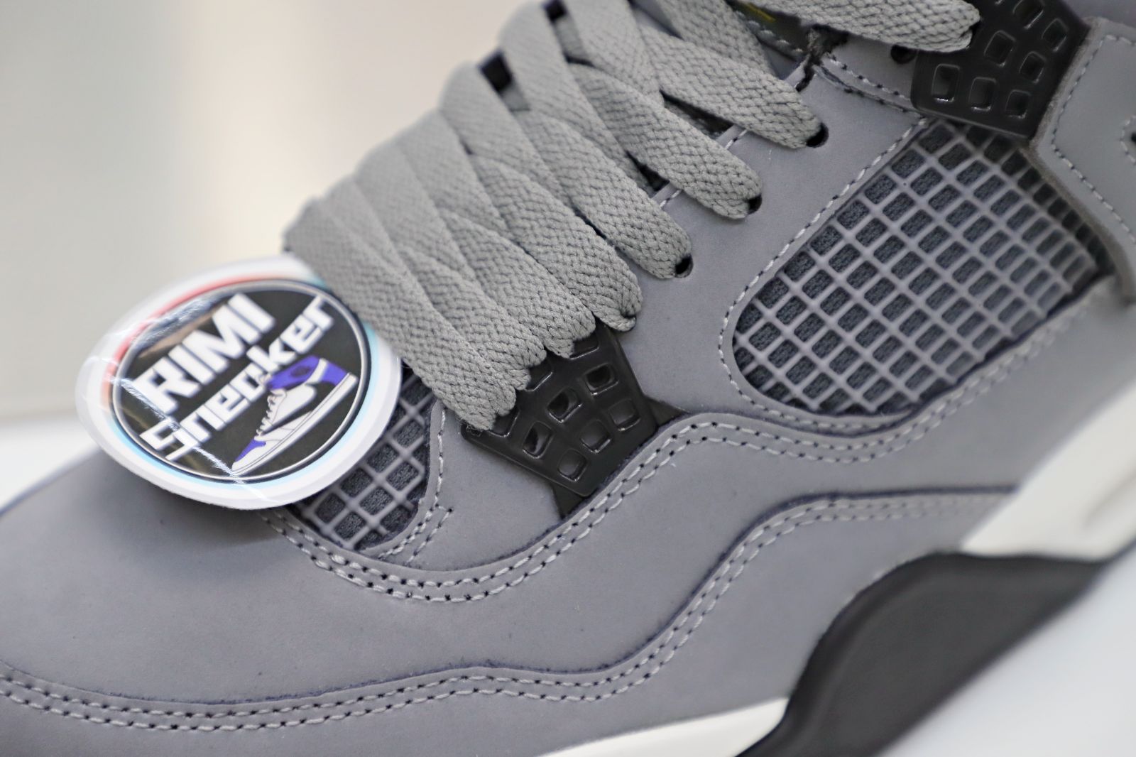 AIR JORDAN 4 RETRO