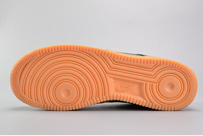 Nike Air Force 1 ´07 LV8 Suede Outdoor Green Brand MENS AA1117-300