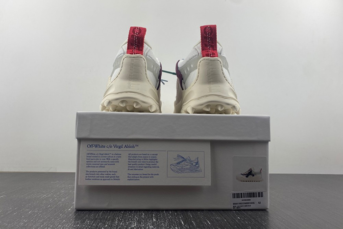Off-White c/o