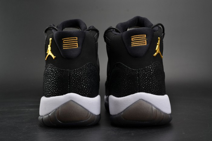Air Jordan 11 Black Stingray 852625-030