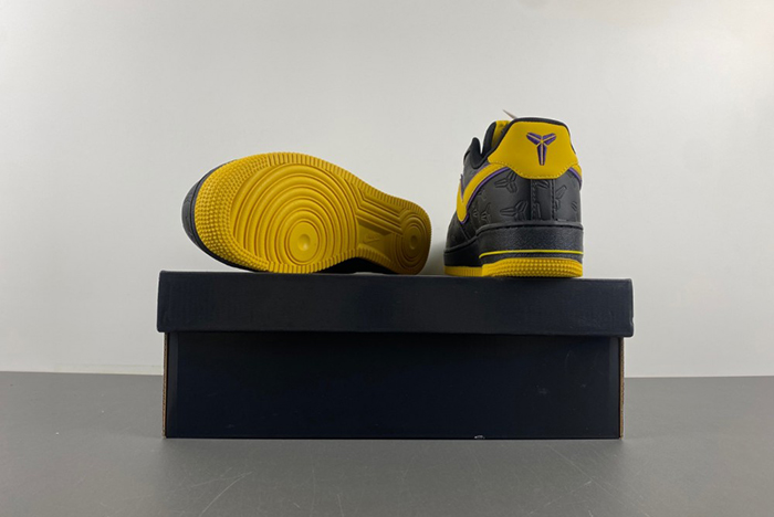 Kobe Bryant x Nike Air Force 1 Low HV5122-001
