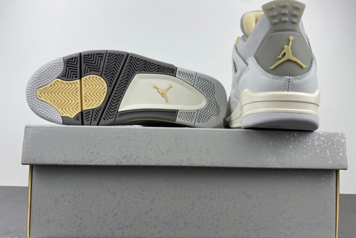 Air Jordan 4 SE Craft “Photon Dust” DV3742-021