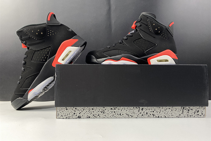 AIR JORDAN 6 RETRO