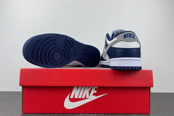 Nike Dunk Low “Midnight Navy”   FD9749-400