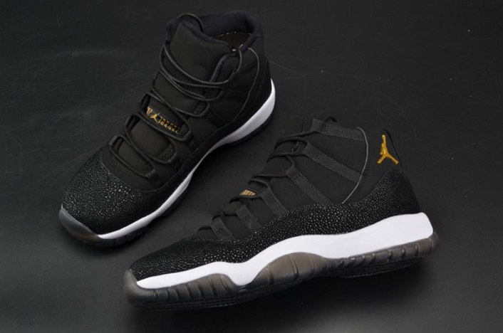 Air Jordan 11 Black Stingray 852625-030