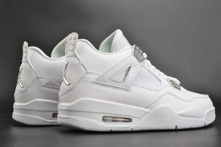 Air Jordan 4 Retro