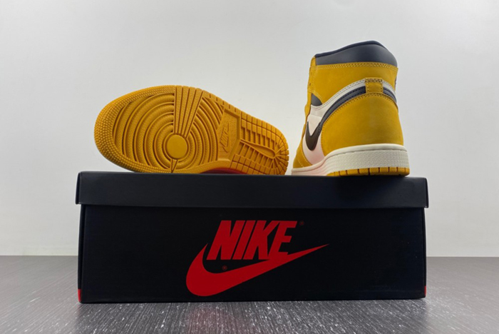 Air Jordan 1 High OG “Yellow Ochre” DZ5485 701