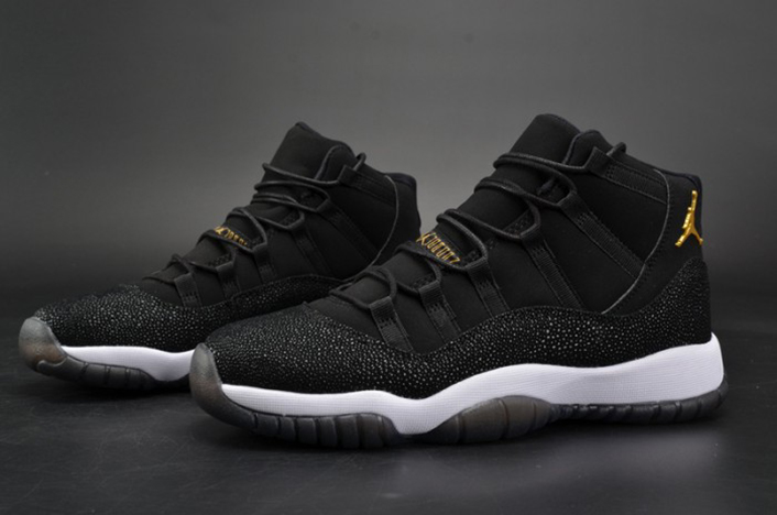 Air Jordan 11 Black Stingray 852625-030