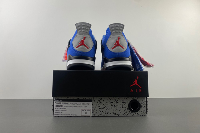 Air Jordan 4