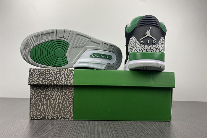 Air Jordan 3 “Pine Green” CT8532-030