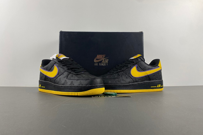 Kobe Bryant x Nike Air Force 1 Low HV5122-001