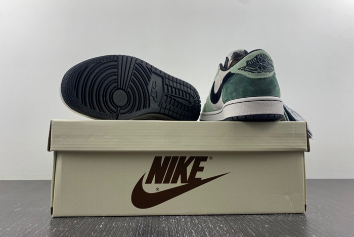 Travis Scott x Air Jordan 1 Low DM7866 813
