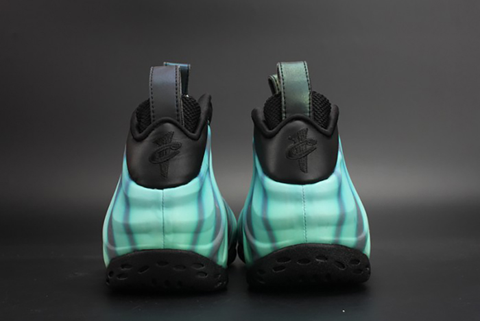 Nike Air Foamposite One "Northern Lights" Black/Green mens 840559-001