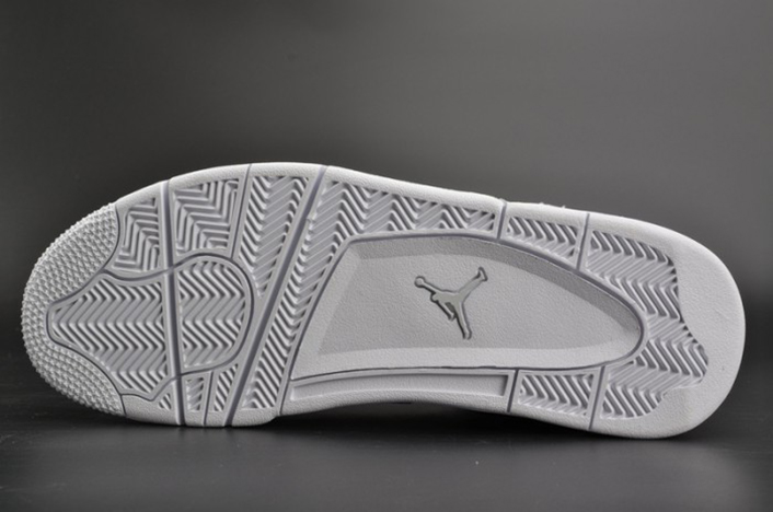 Air Jordan 4 Retro