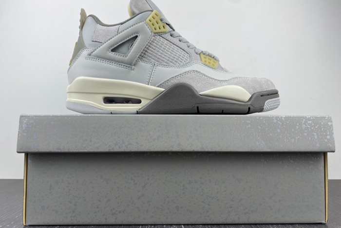 Air Jordan 4 SE Craft “Photon Dust” DV3742-021
