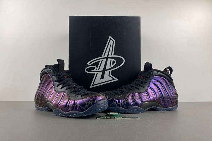 TEKKEN 8 x Nike Air Foamposite One “Kazuya Mishima” FQ9050-400