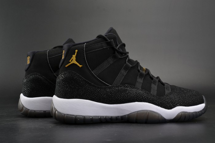 Air Jordan 11 Black Stingray 852625-030