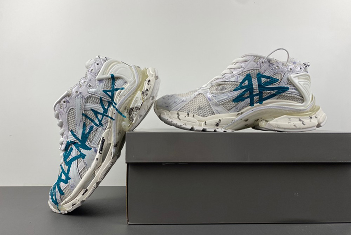 BALENCIAGA -Runner 772774 W3RNY 0133