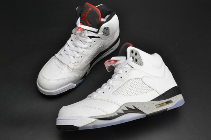 AIR JORDAN 5 RETRO
