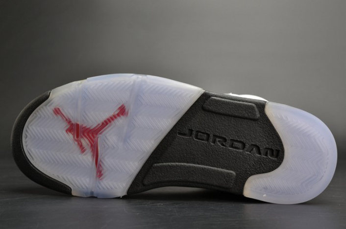 AIR JORDAN 5 RETRO