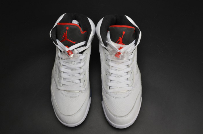AIR JORDAN 5 RETRO